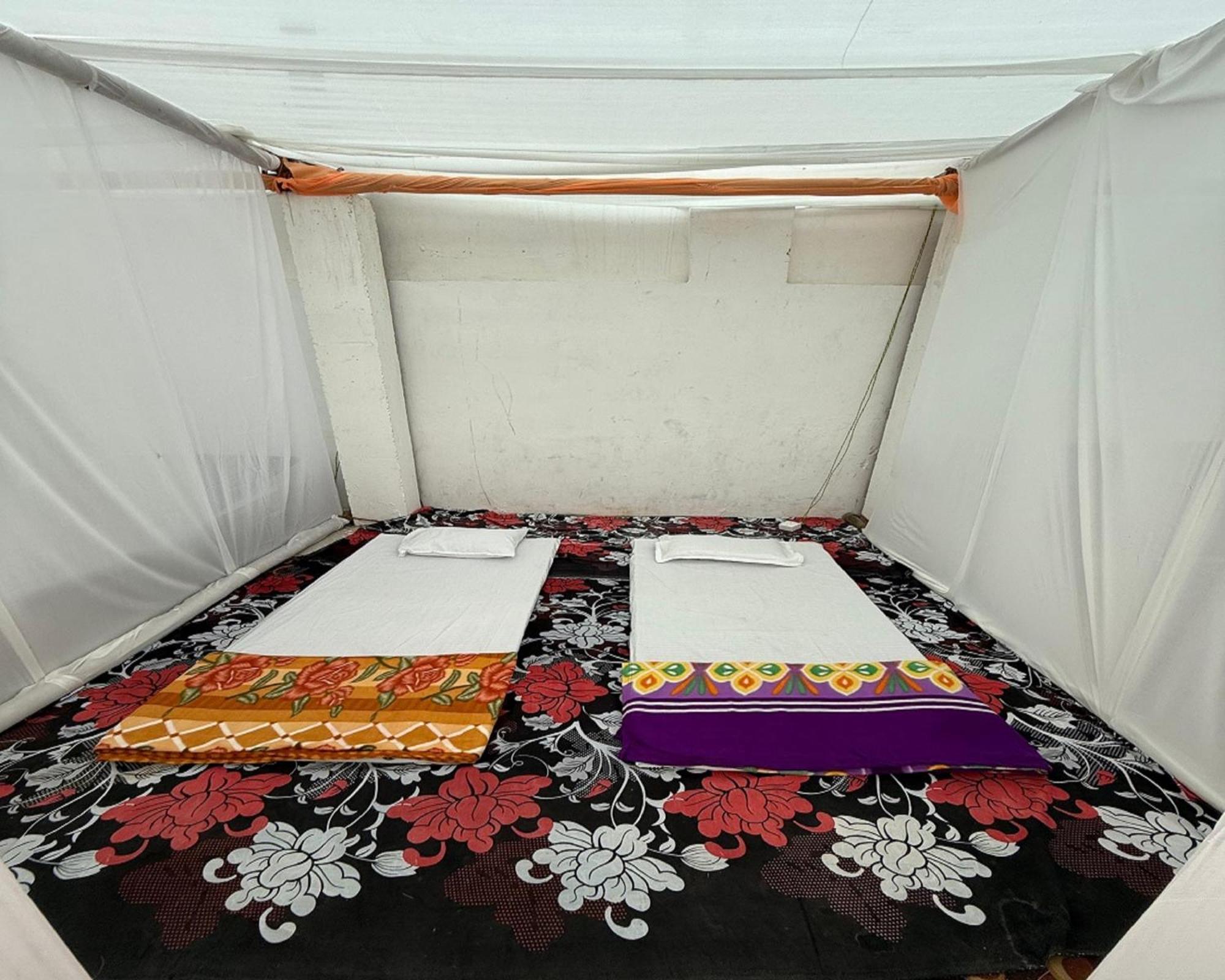 Arail Tent City Kumbh Cottage Mahakumbh -Near Arail Ghat And Naini Station Prayagraj Exterior foto